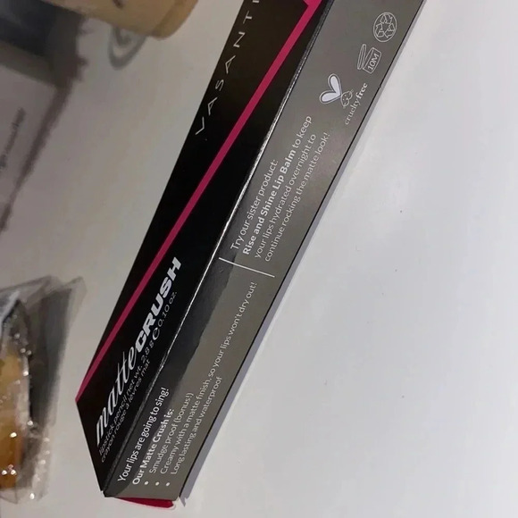 Vasanti matte crush lipstick pencil - Picture 9 of 11